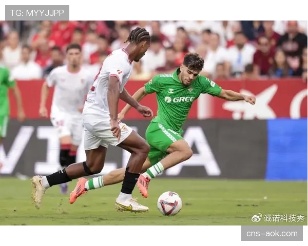 官方：主裁希尔-曼萨诺将执法本轮塞维利亚与贝蒂斯的同城德比